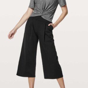 LIKE NEW LULULEMON Can You Feel The Pleat Crop Wide Leg Size 4 Dark Grey